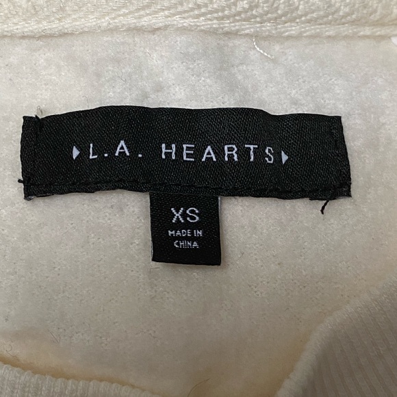 pacsun cream cropped graphic crewneck sweatshirt - Picture 4 of 5